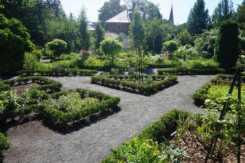 Garden at the Longfellow House.
