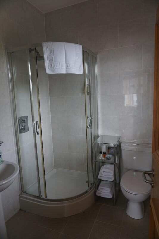 Royal Hotel Bathroom